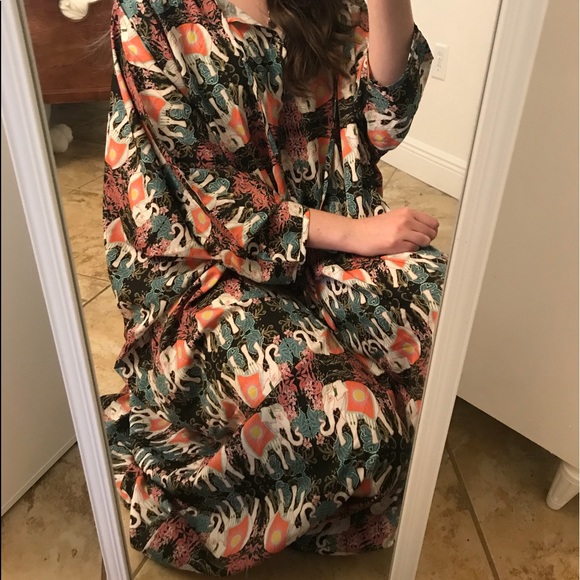 Patricia’s Couture By Sherina Caftan - Picture 4 of 5